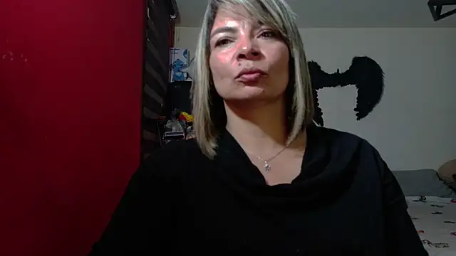 Snapshot of charlotedoll chatting on 05/22/26, 01:57 charlotedoll online show from 05/22/26, 01:57