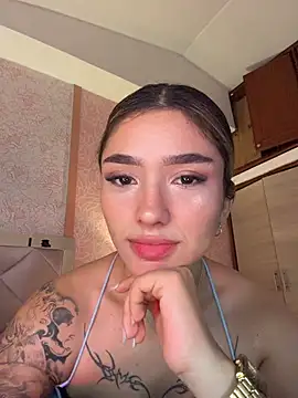 Arianavillada online show from 06/15/26, 04:04