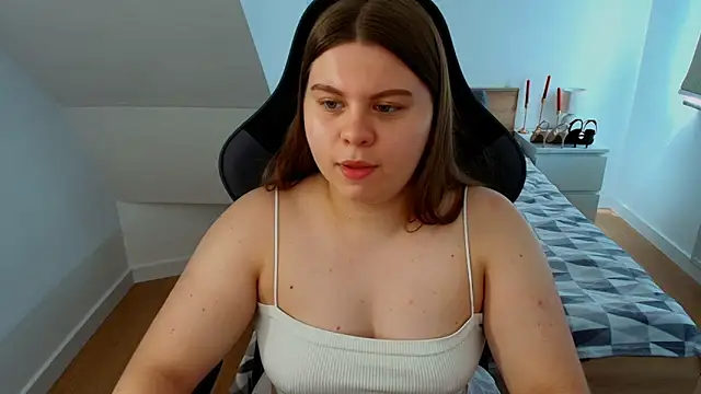 Snapshot of AbbyPleasure chatting on 06/30/26, 08:37 AbbyPleasure online show from 06/30/26, 08:37