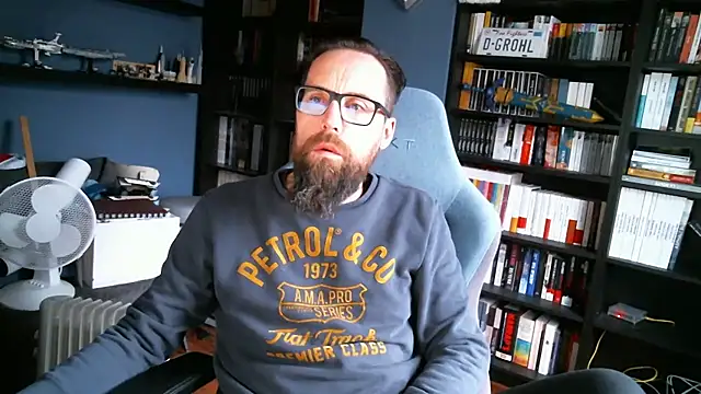 MeSteff online show from 12/22/24, 10:06