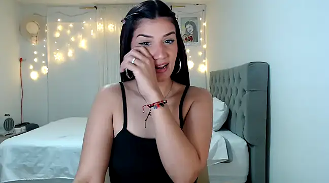 ZajiraShane online show from 12/17/24, 07:07