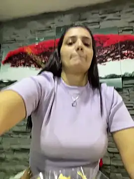 ZajiraShane online show from 12/31/24, 04:16