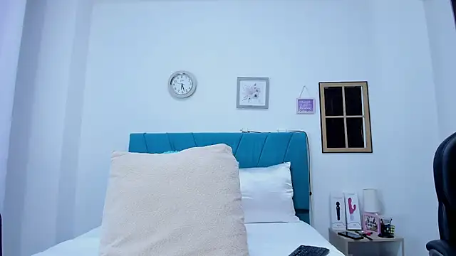 kamila lopez online show from 04/20/26, 08:32