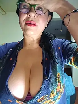 Snapshot of naughty_doll_horny chatting on 05/09/26, 10:09 naughty doll horny online show from 05/09/26, 10:09