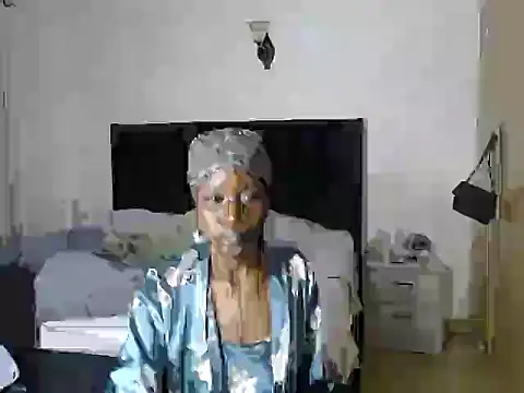 Snapshot of thicky_anncy chatting on 06/04/26, 10:38 thicky anncy online show from 06/04/26, 10:38