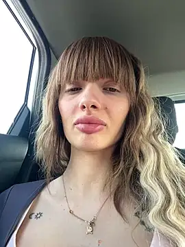 ButterflyLeah online show from 03/10/25, 01:54