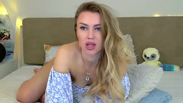 LuisaSin online show from 03/13/26, 07:48