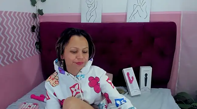 Snapshot of candysmitxxx chatting on 02/11/25, 03:40 candysmitxxx online show from 02/11/25, 03:40