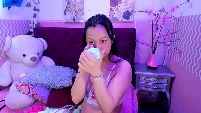 Snapshot of candysmitxxx chatting on 10/28/25, 02:48 candysmitxxx online show from 10/28/25, 02:48