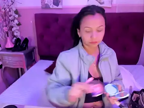 Snapshot of candysmitxxx chatting on 02/09/26, 03:32 candysmitxxx online show from 02/09/26, 03:32