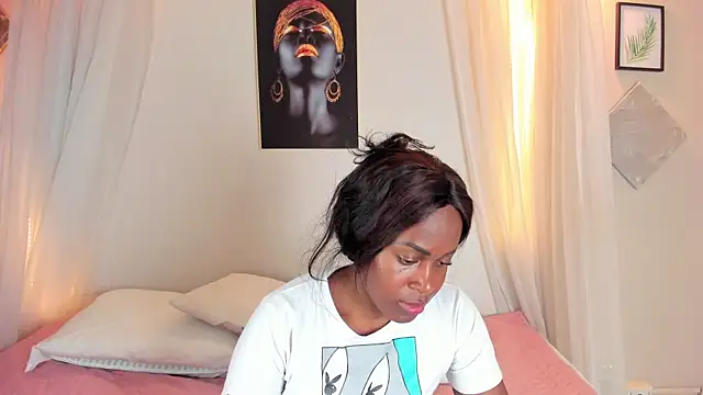 Snapshot of Kenia_Montez chatting on 01/18/25, 05:20 Kenia Montez online show from 01/18/25, 05:20