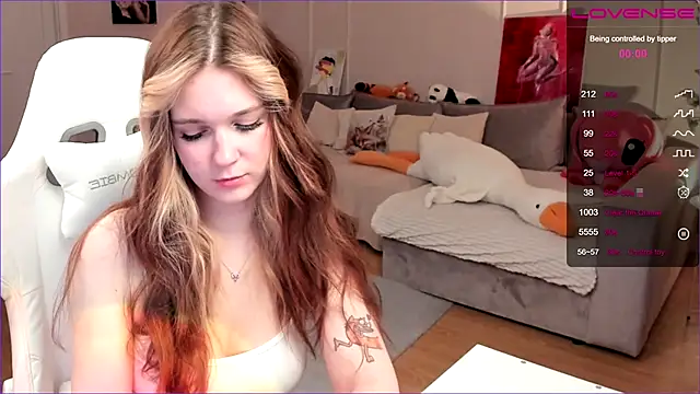 Frau Lina online show from 03/06/26, 04:14