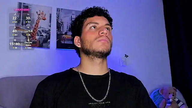 Snapshot of Curlblue chatting on 02/11/25, 06:19 Curlblue online show from 02/11/25, 06:19