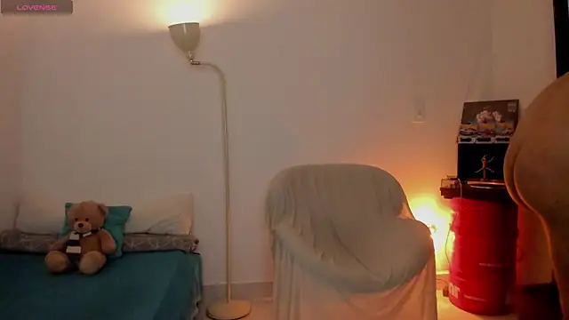 Curlblue online show from 01/13/26, 04:51