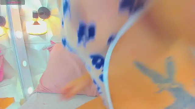 cute latinaxxx online show from 04/04/26, 11:02