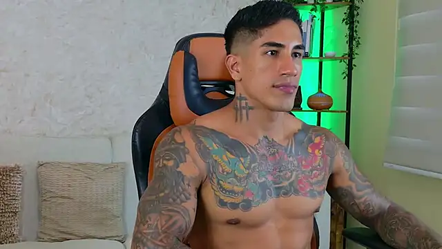 AdanReilly online show from 02/07/25, 09:37