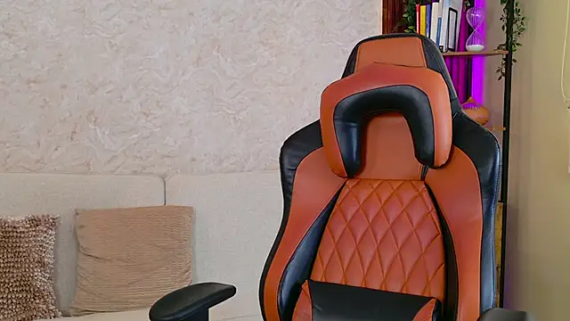 AdanReilly online show from 11/23/25, 03:01