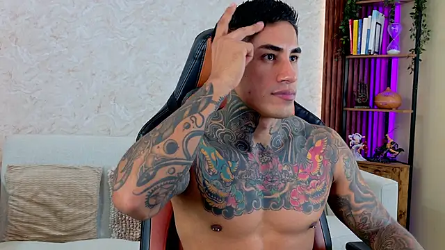 AdanReilly online show from 03/07/26, 04:26