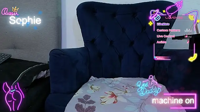 Snapshot of Sophiehuntress chatting on 02/17/26, 10:45 Sophiehuntress online show from 02/17/26, 10:45