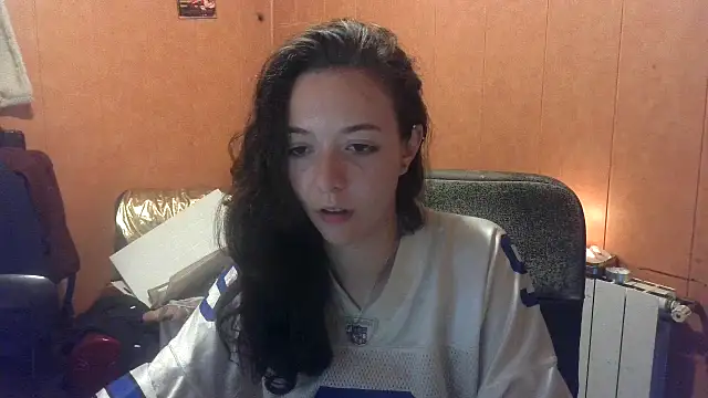 Snapshot of Lia_Y_PatrickX chatting on 11/15/25, 01:36 Lia Y PatrickX online show from 11/15/25, 01:36