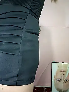 zizi public online show from 02/06/25, 02:33