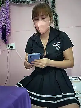 zizi public online show from 02/12/25, 06:40