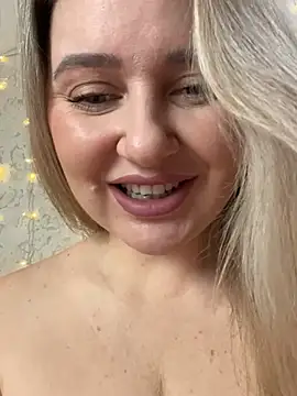 LadyLolyPop  online show from 01/05/25, 04:58