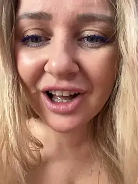 LadyLolyPop  online show from 03/01/25, 06:46