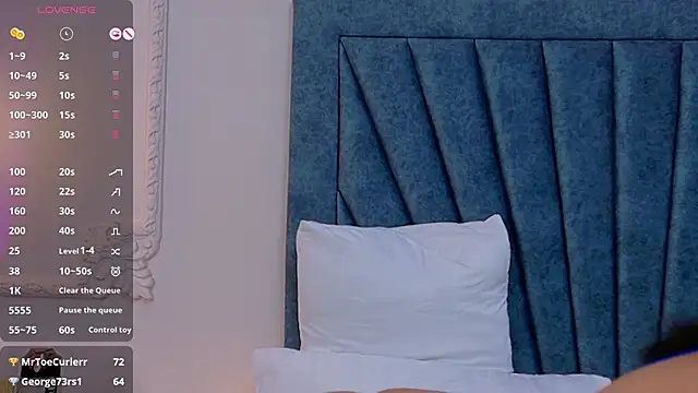 Snapshot of Martina-Roberts chatting on 01/30/25, 09:04 Martina-Roberts online show from 01/30/25, 09:04