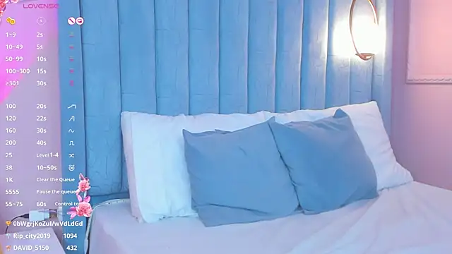 Snapshot of Martina-Roberts chatting on 02/27/25, 05:15 Martina-Roberts online show from 02/27/25, 05:15