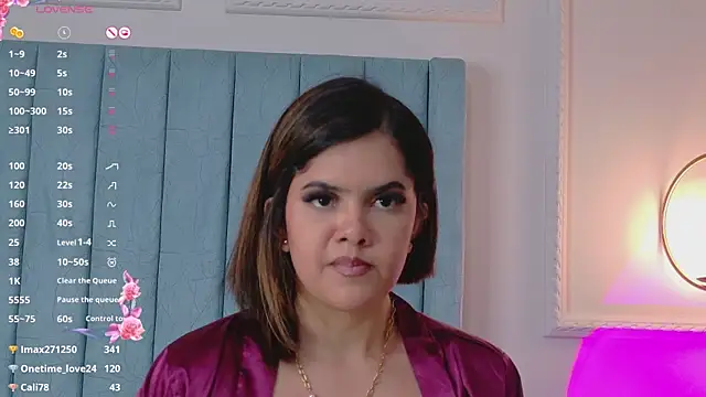 Snapshot of Martina-Roberts chatting on 03/17/25, 05:49 Martina-Roberts online show from 03/17/25, 05:49