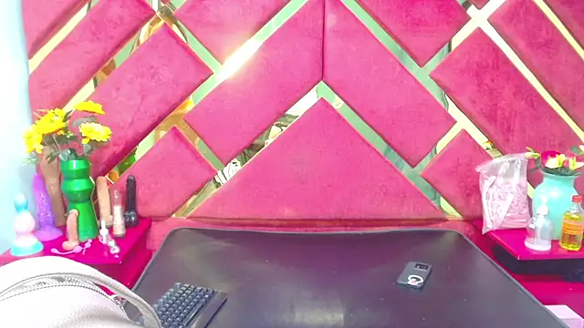 Sweet Annyy online show from 10/24/25, 12:45