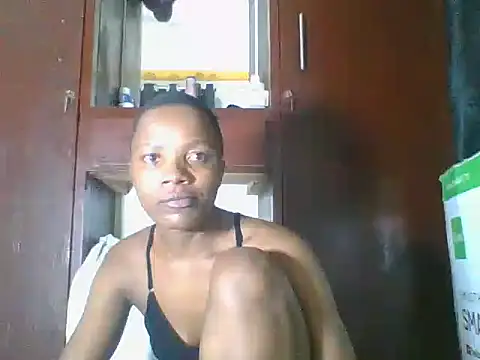 Snapshot of AfricanPrincess24 chatting on 05/05/26, 07:44 AfricanPrincess24 online show from 05/05/26, 07:44