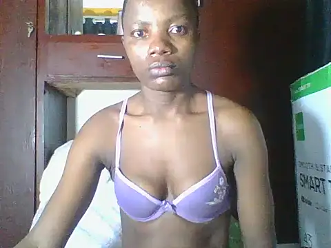 Snapshot of AfricanPrincess24 chatting on 05/13/26, 02:20 AfricanPrincess24 online show from 05/13/26, 02:20