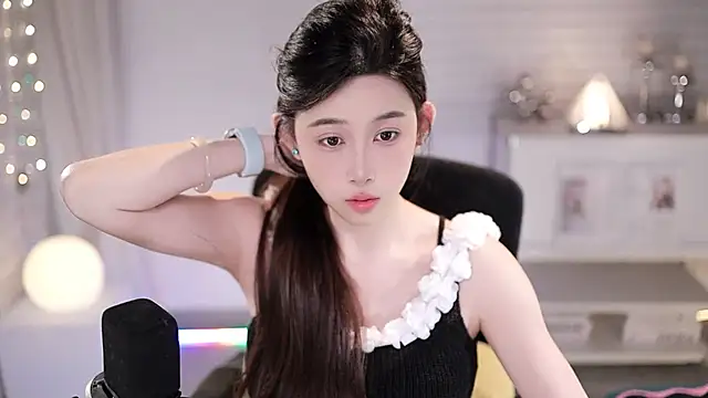 Snapshot of SleepArtist chatting on 07/23/26, 02:37 SleepArtist online show from 07/23/26, 02:37