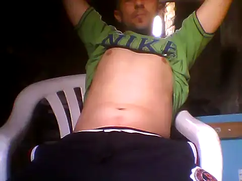 Snapshot of vadszex31 chatting on 04/28/26, 12:32 vadszex31 online show from 04/28/26, 12:32