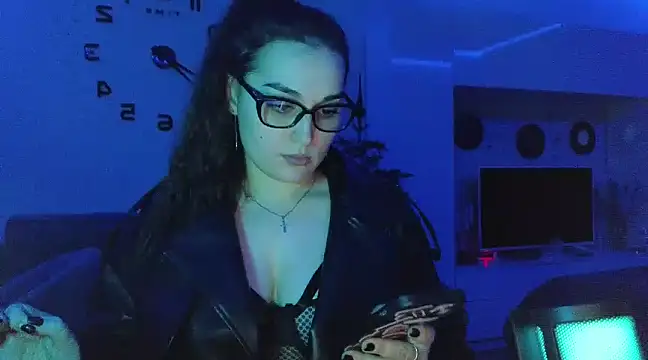 Snapshot of me_lissa_sun13 chatting on 12/26/24, 04:43 me lissa sun13 online show from 12/26/24, 04:43