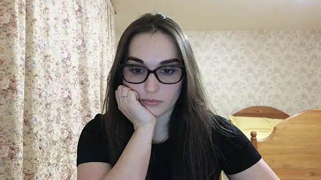 Snapshot of me_lissa_sun13 chatting on 02/11/25, 06:33 me lissa sun13 online show from 02/11/25, 06:33