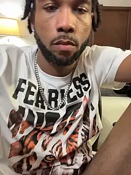 Snapshot of SavageViking chatting on 10/21/25, 06:08 SavageViking online show from 10/21/25, 06:08