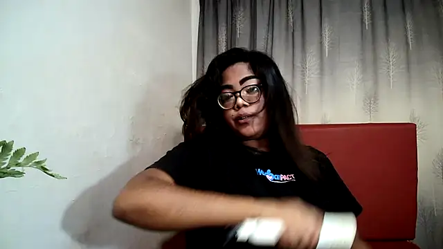 Indian Lola00 online show from 02/14/25, 09:32