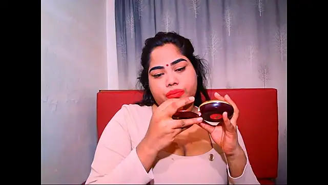 Indian Lola00 online show from 10/26/25, 06:19