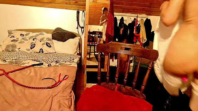 Hot Colettte online show from 12/22/24, 06:17