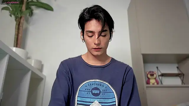 sebas rose online show from 12/19/24, 04:02