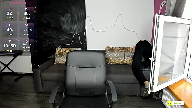 EmmyGreans online show from 09/22/25, 12:18