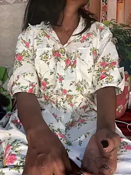 Snapshot of REMOVE- chatting on 02/15/26, 06:59 REMOVE- online show from 02/15/26, 06:59