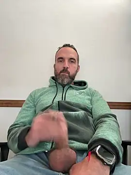 leon3875 online show from 04/15/26, 03:19