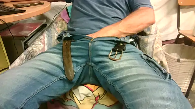 Giulio35 Pika online show from 09/28/25, 05:07