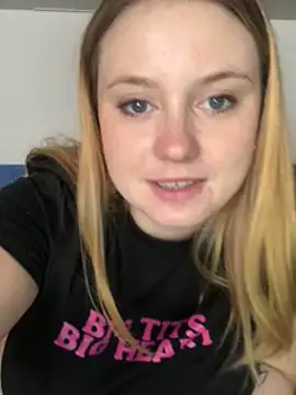 Snapshot of chloetarducci chatting on 03/01/25, 04:33 chloetarducci online show from 03/01/25, 04:33