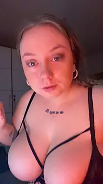 Snapshot of chloetarducci chatting on 02/08/26, 07:39 chloetarducci online show from 02/08/26, 07:39