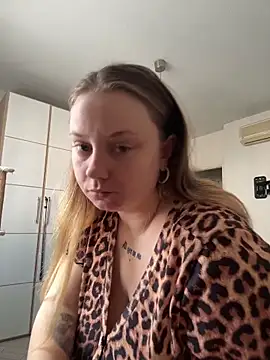 Snapshot of chloetarducci chatting on 03/01/26, 11:23 chloetarducci online show from 03/01/26, 11:23